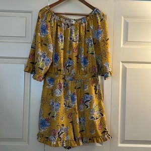 Cest 1946 short jumper with ruffles